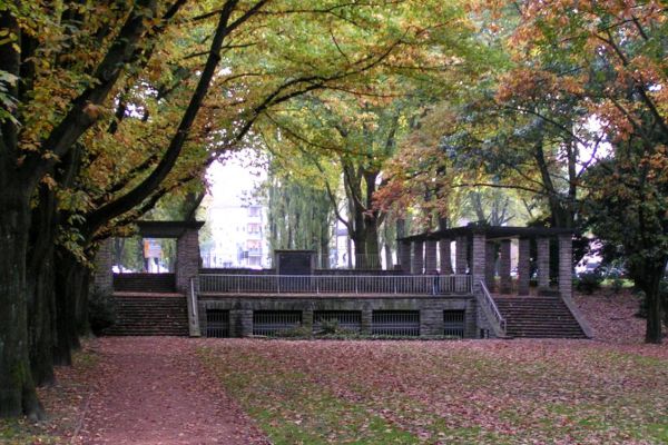 Stadt lässt Ehrenmal weiter verfallen