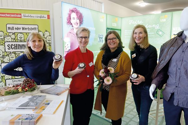 Erste Kleidertauschparty beim USB