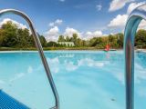 Hier könnte Ihr Arbeitsplatz sein – die WasserWelten suchen eine Fachkraft für Bäderbetriebe. Auch für das neu gestaltete Freibad in Linden (Südbad) Foto: WasserWelten Bochum