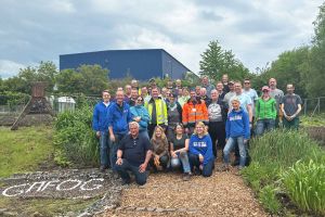 „Wir freuen uns, dass die Stadtwerkerinnen und Stadtwerker uns nun schon im vierten Jahr in Folge unterstützen“, sagt Ekard Opretzka, der das Projekt Tafelgarten bei der GAFÖG leitet. Foto: STWBO