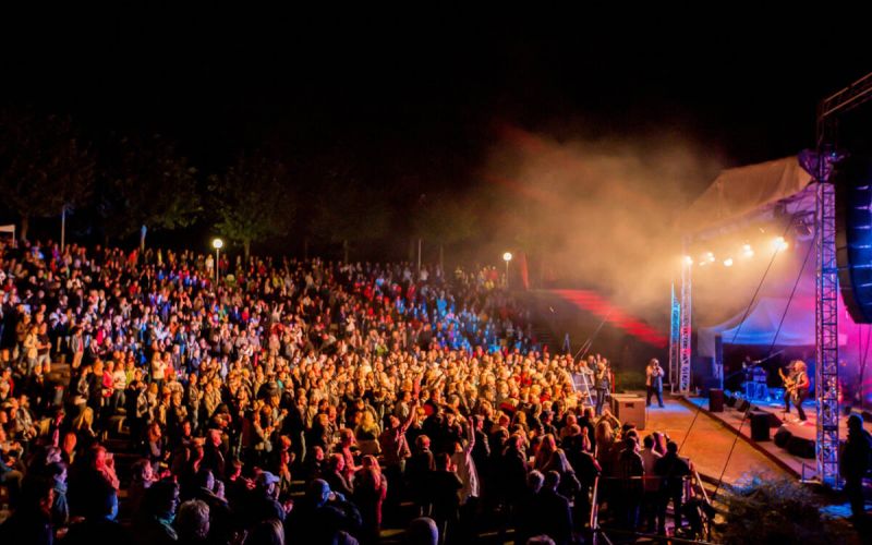 Facettenreiches Juli-Programm auf Freilichtbühne