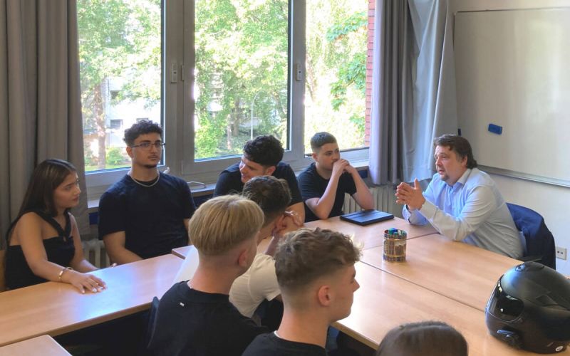 EU-Abgeordneter Dennis Radtke besuchte das Märkische Gymnasium