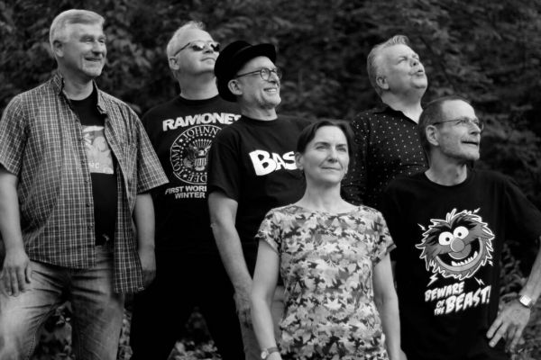 Vollmond-Rocknacht mit Klaatxt