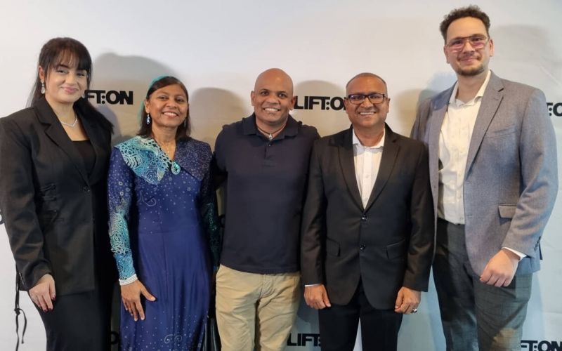 Langendreerer drehten Film auf den Malediven