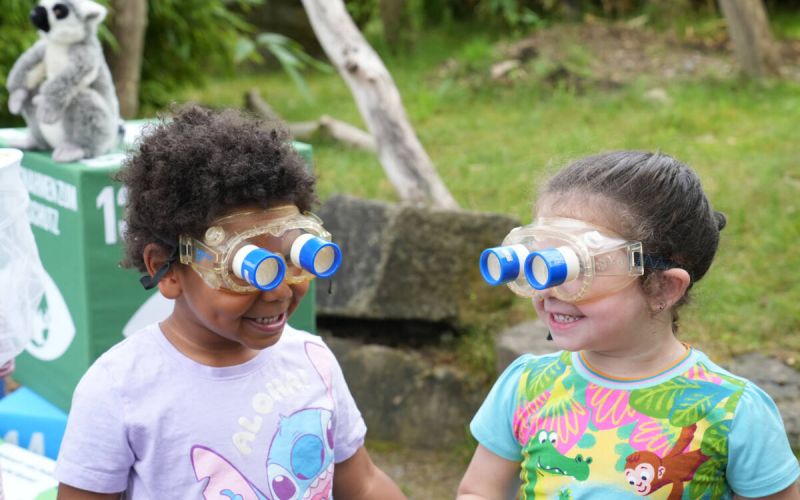 Bei unterschiedlichen Veranstaltungen konnten Kinder Biodiversität hautnah erleben. Foto: Tierpark Bochum