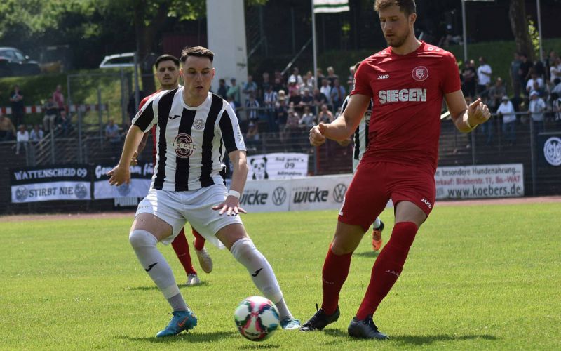 SG Wattenscheid 09: Mit Sieg am Pfingstmontag in der Lohrheide winkt die Regionalliga
