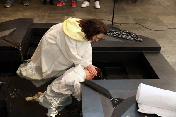 Katholische Kirche: In Höntrop tauft erstmals in Deutschland eine Frau