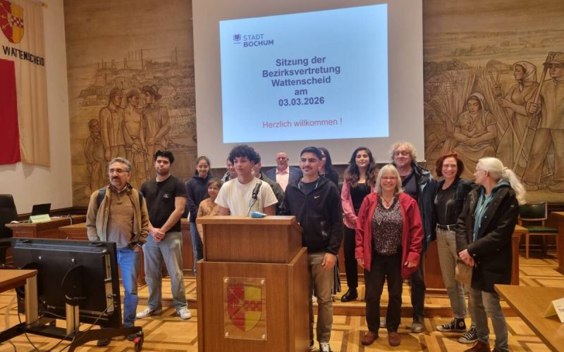 Jugendliche besuchten die Sitzung der Bezirksvertretung Wattenscheid im Rathaus. Foto: Kinder-und Jugendring Bochum e.V.